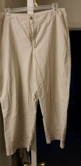 Capri Pants - Picture 1 of 2